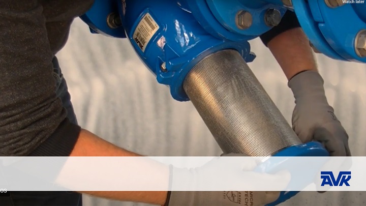 Video showing the maintenance of the Y strainer - thumbnail